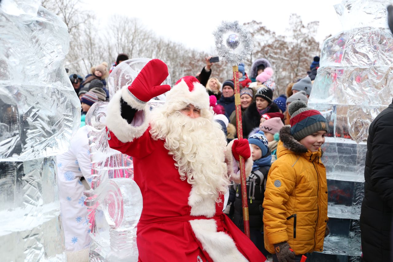 В парке Подниколье в Могилёве открылась ледяная резиденция Деда Мороза