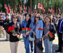 Церемония открытия памятного знака жертвам геноцида белорусского народа в годы Великой Отечественной войны