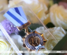 Орденом Матери награждены 182 жительницы всех областей и Минска